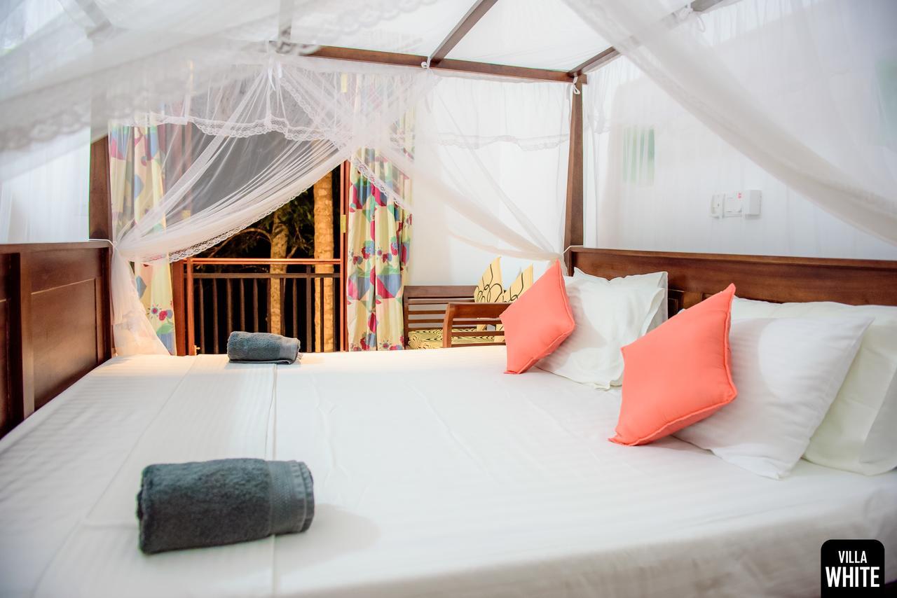 Villa White Hikkaduwa Bagian luar foto