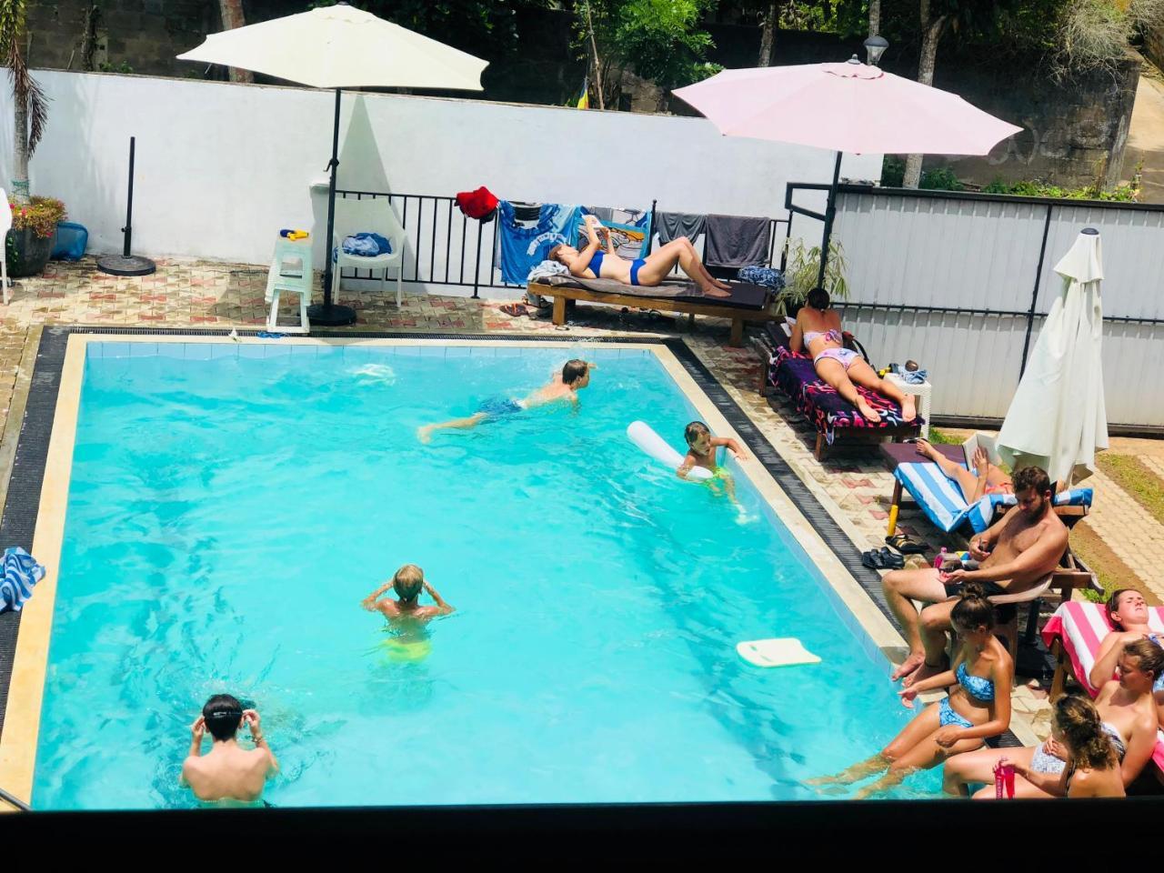 Villa White Hikkaduwa Bagian luar foto